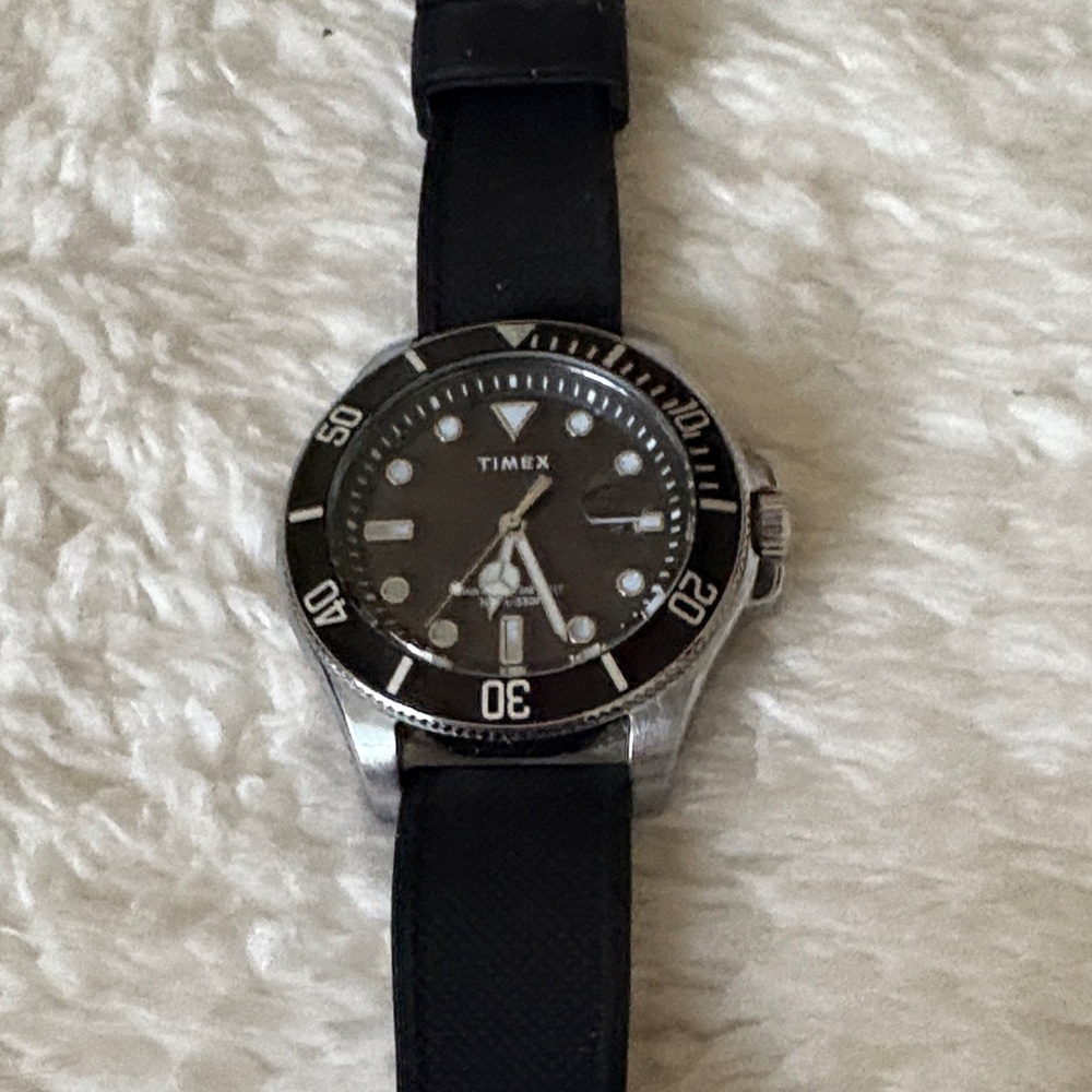 Timex Black and Silver Men's Dive Watch